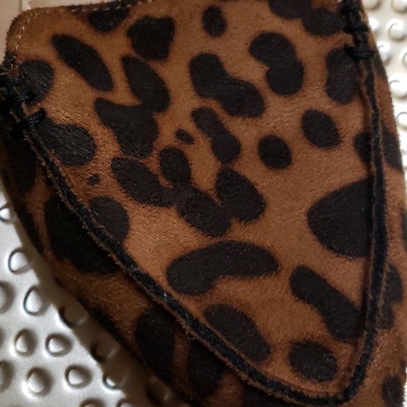 Shoes - Picture 4 of 4